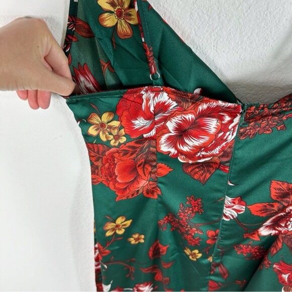 NEW Pretty Little Thing Emerald Green Floral Strappy Satin Cowl Midi Dress - Picture 6 of 9
